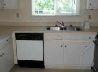 122 Crestview Ter, Cottage Grove, OR 97424