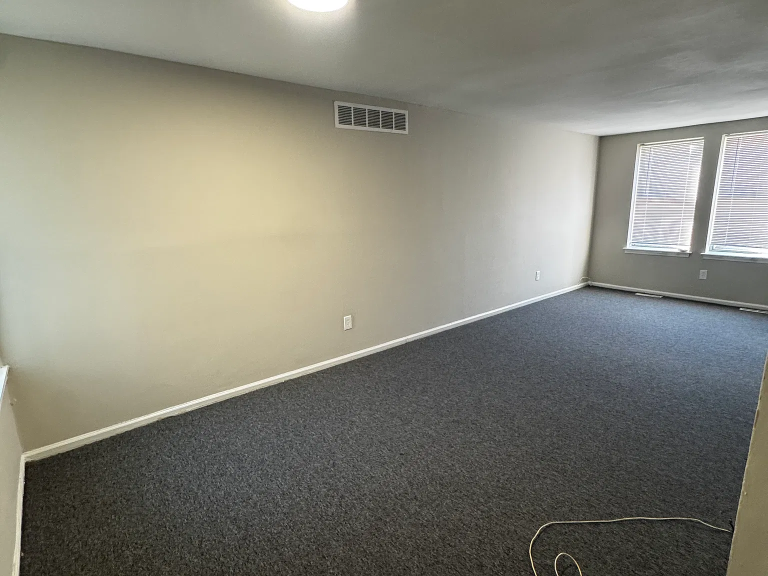3 bed, 1100 sqft, $1,700 — Photo 3