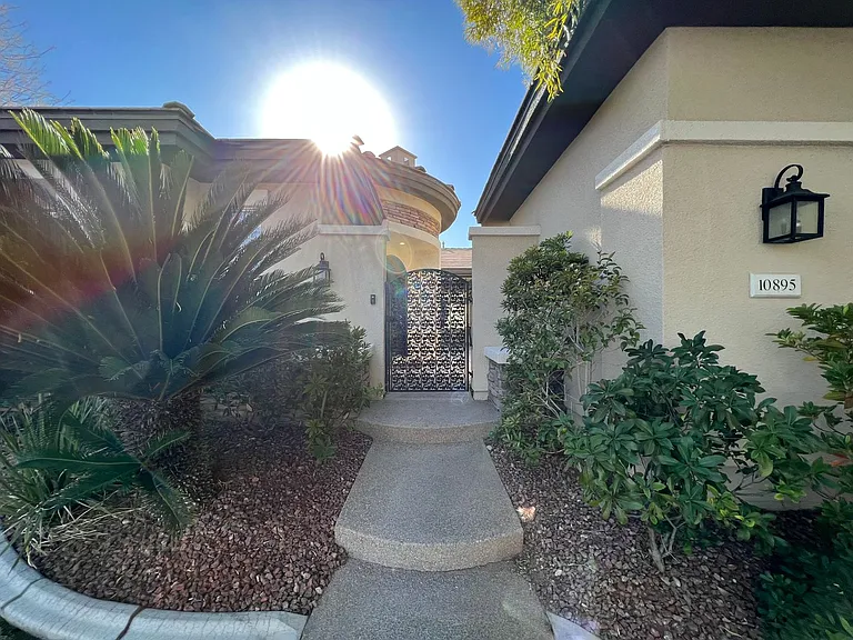 10895 Iris Canyon Ln — Photo 12