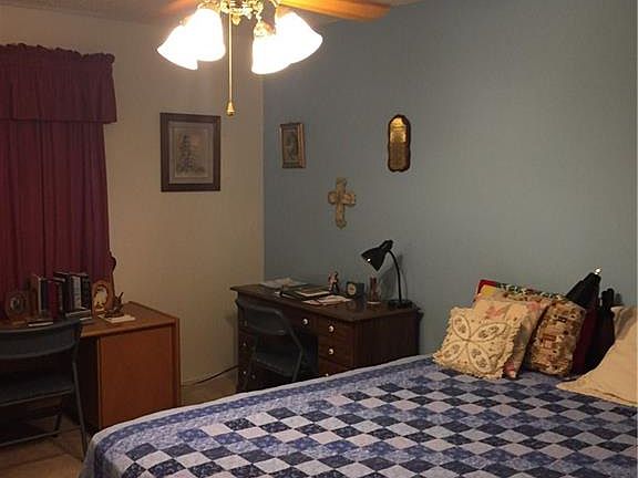 3rd image of 748 Bridle Ave