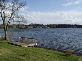 8315 Dickert St, Commerce Township, MI