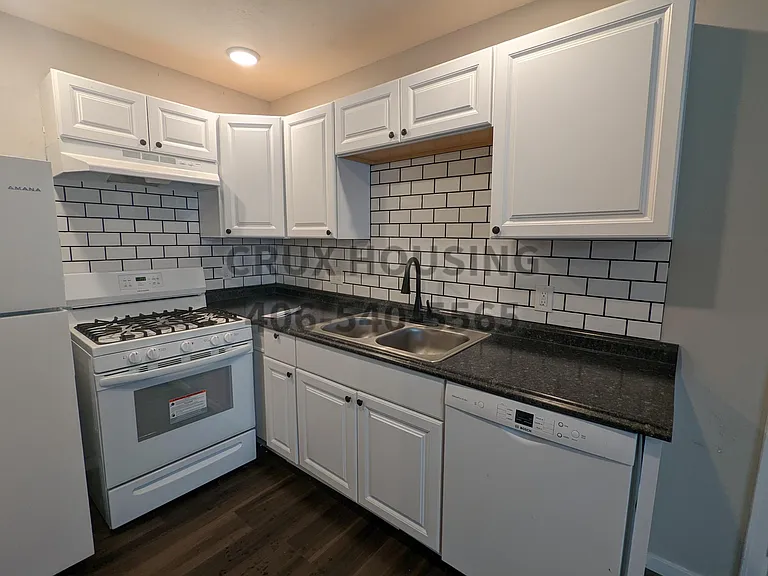1108 7th Ave N #1/2 — Photo 4