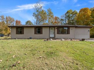 1319 Saint Marys Dr, Warsaw, IN 46580