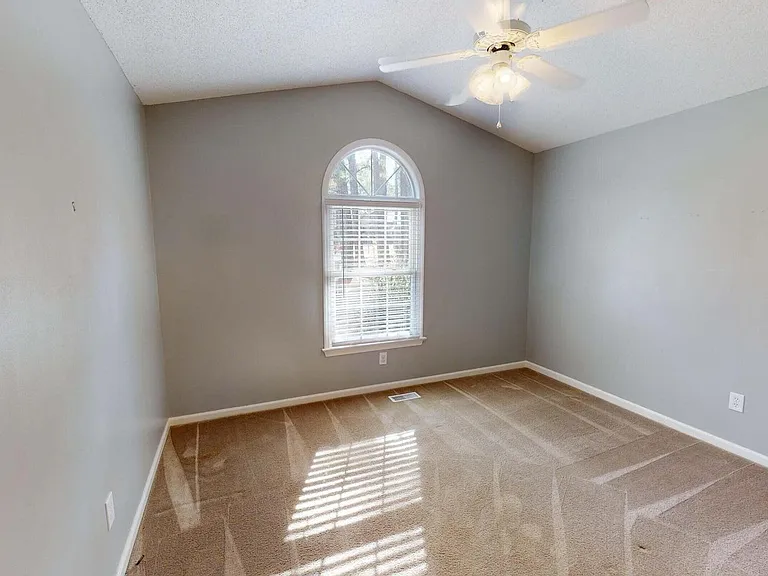 4 Sandhills Pl — Photo 9