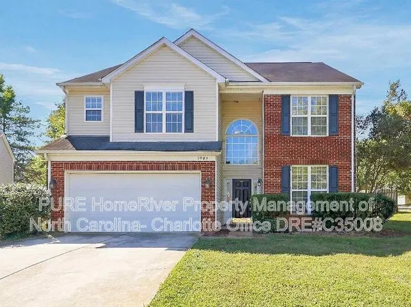 3904 Luthers Rock Ct, Charlotte, NC 28270