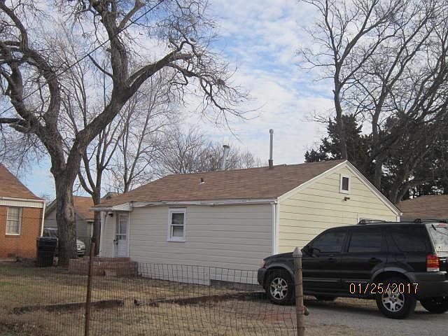 1st image of 416 SW Grand Blvd