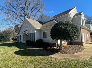 8743 Fox Chase Ln, Charlotte, NC 28269