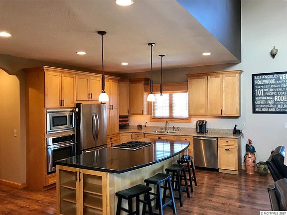 2nd image of 2910 Rainbow Dr