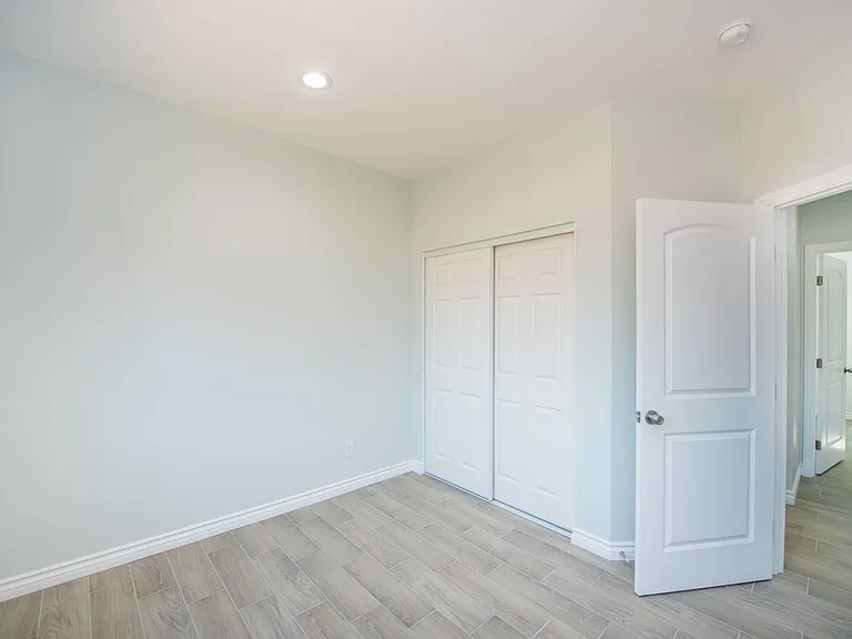 5409 Rose Ave — Photo 18
