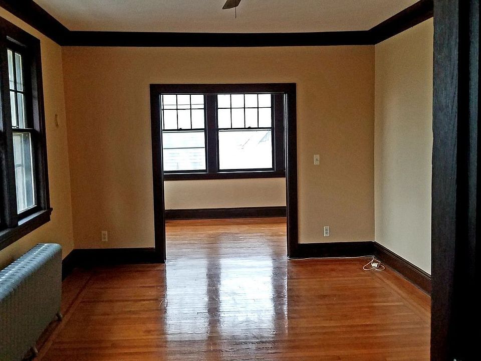 1st image of 166 Beach St #2