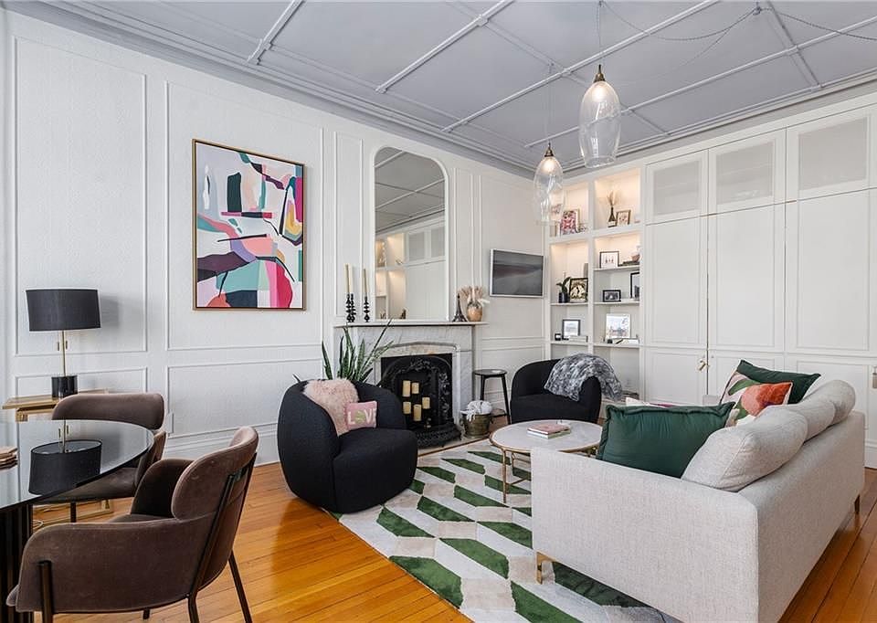 1st image of 36 Kay St APT 3