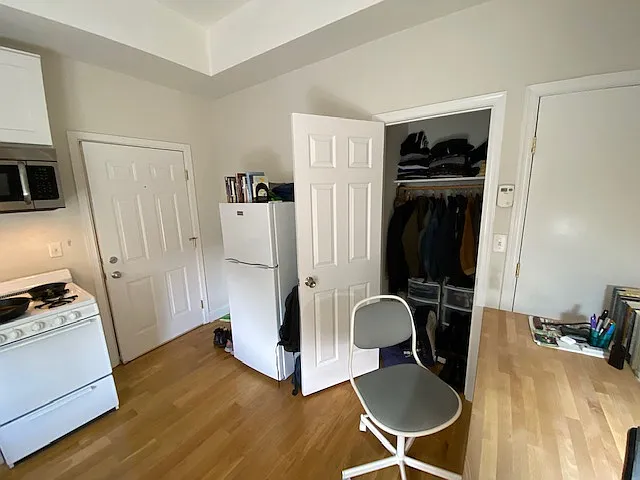 5206 S Harper Ave #2B — Photo 3