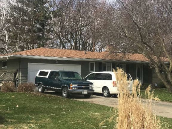 3rd image of 6180 Meadowwood Ln