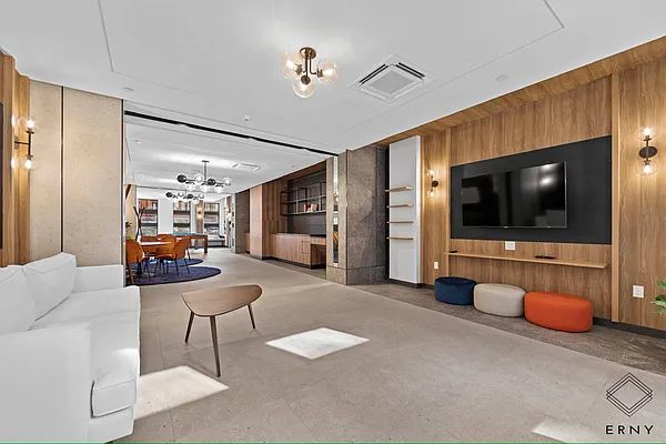 Rented by ERNY LLC | media 10