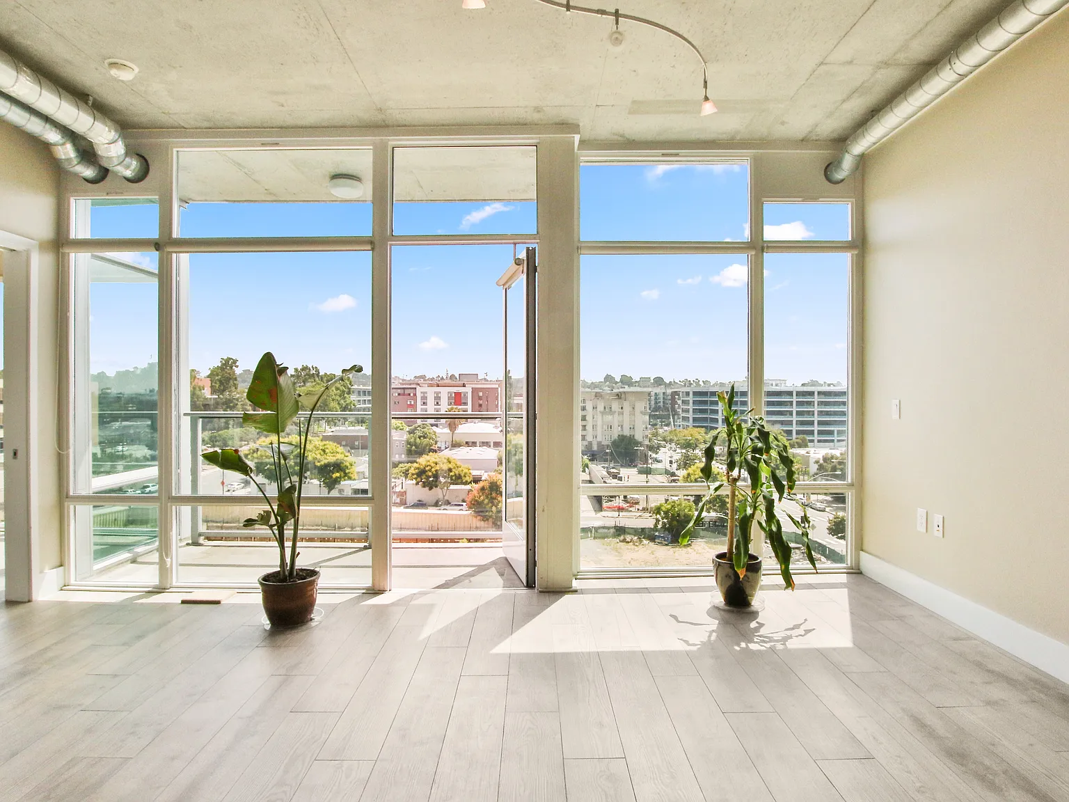 1080 Park Blvd — Photo 1
