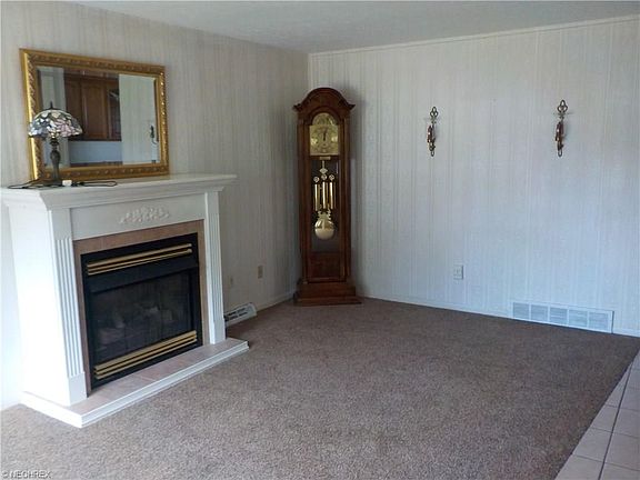 3rd image of 31700 Douglas Dr