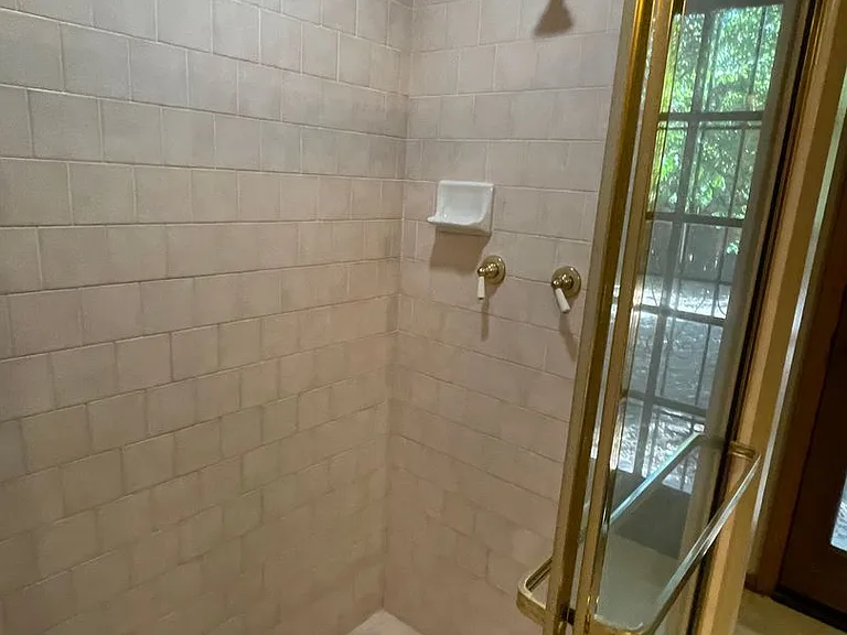 605 E Babcock Ave — Photo 31