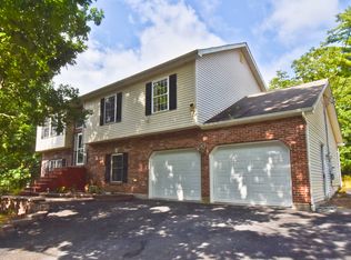 247 Regent St, Bushkill, PA 18324