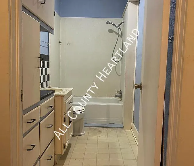 219 W Kenworthy St — Photo 13