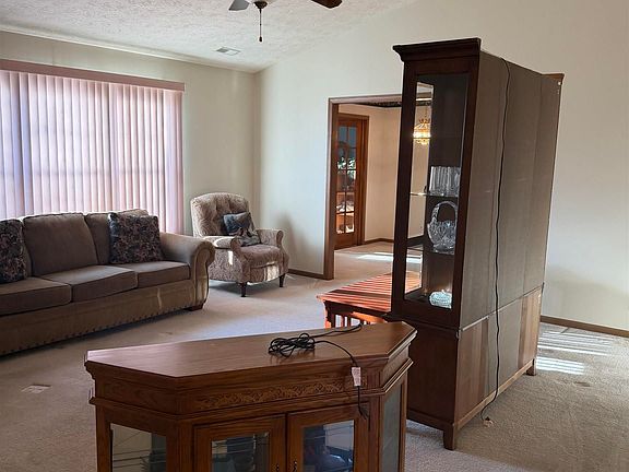 3rd image of 4006 John Adams Rd