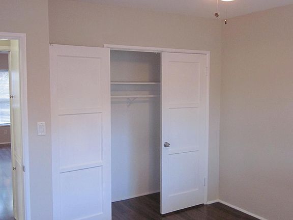 2nd image of 12964 Burbank Blvd