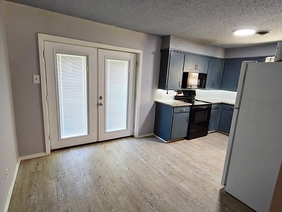 3rd image of 1616 N 10th Ave