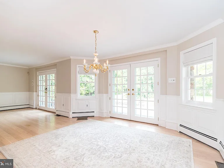 38 Chestnut Valley Dr — Photo 10