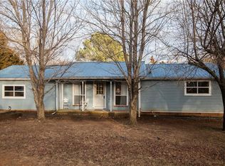 1952 N Juneway Ter, Fayetteville, AR 72703