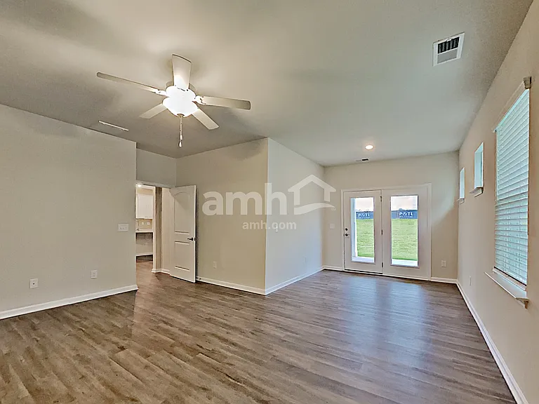 2415 Napa Valley Dr — Photo 7