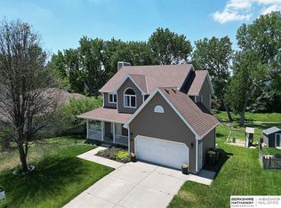 5025 Valley Forge Rd, Lincoln, NE 68521
