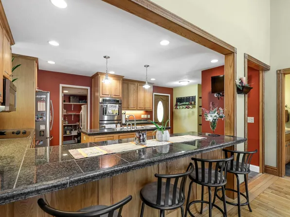 121 Railway St S, Dundas, MN 55019