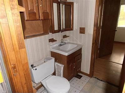 4th image of 803 Bayberry Dr