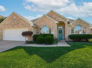 5893 Echo Bluff Dr, Haltom City, TX 76137