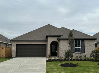 8310 Opal Pond Dr, Angleton, TX 77515