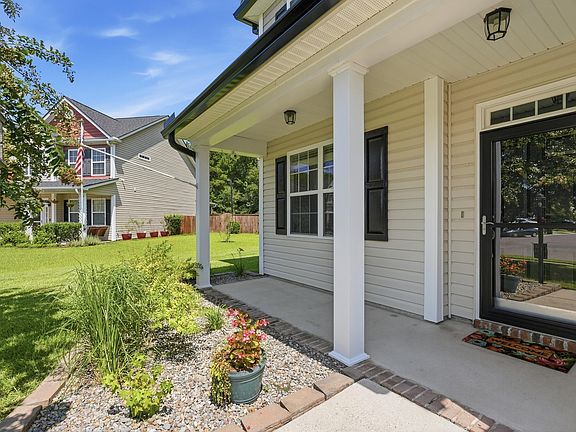 2nd image of 502 Fellers Ct