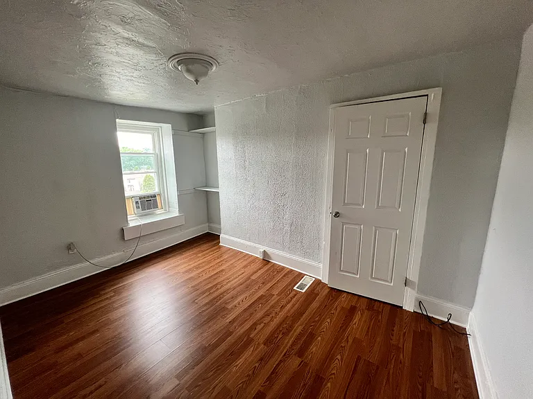 248 Plymouth St — Photo 13