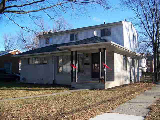 1st image of 23400 Seneca St