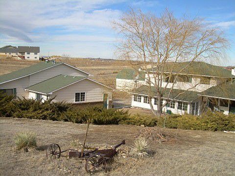Multiple Out Buildings on Acreage Property