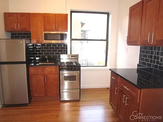 Rented by City Connections Realty | media 15