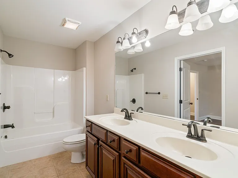 4808 Fountain View Way #H — Photo 17