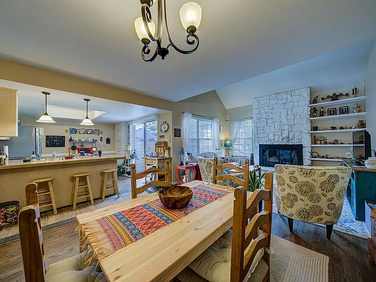 434 Cobblestone Dr — Photo 15