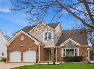 2936 Sandalwood Rd, Buffalo Grove, IL 60089