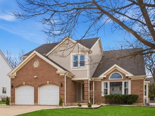 2936 Sandalwood Rd, Buffalo Grove, IL 60089