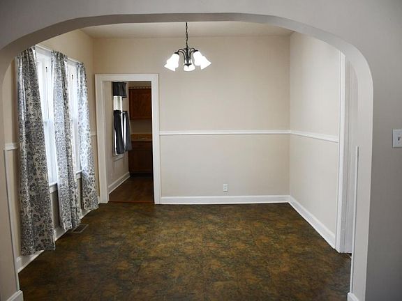 5th image of 1133 Jefferson Ave