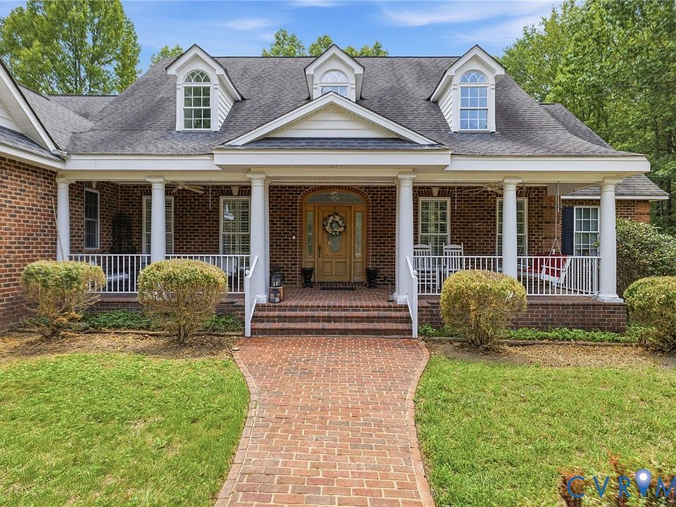 1st image of 2065 Garrett Ln
