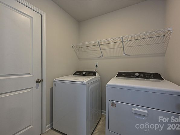 2206 Silverbell Ln, Stanley, NC 28164