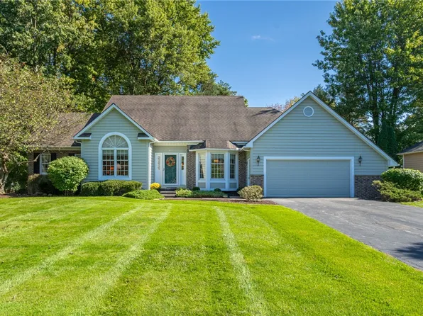 40 Rock Crk, Pittsford, NY 14534