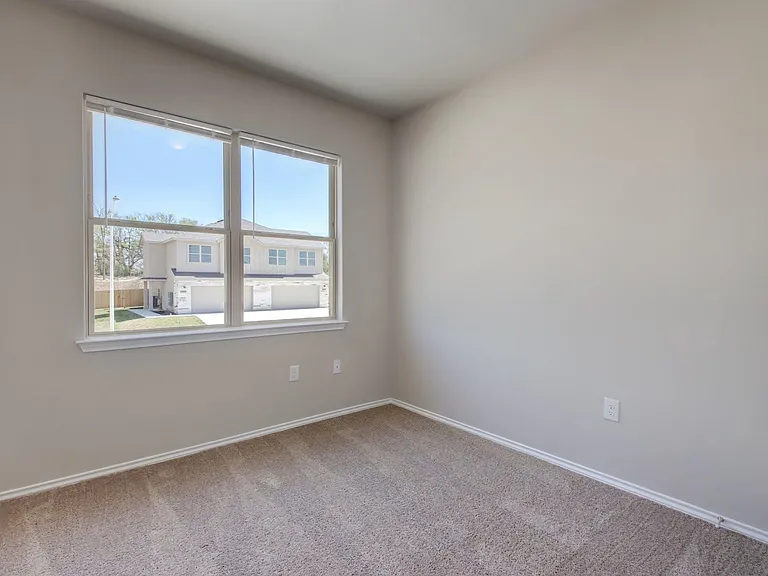 1202 Garland Rd — Photo 24