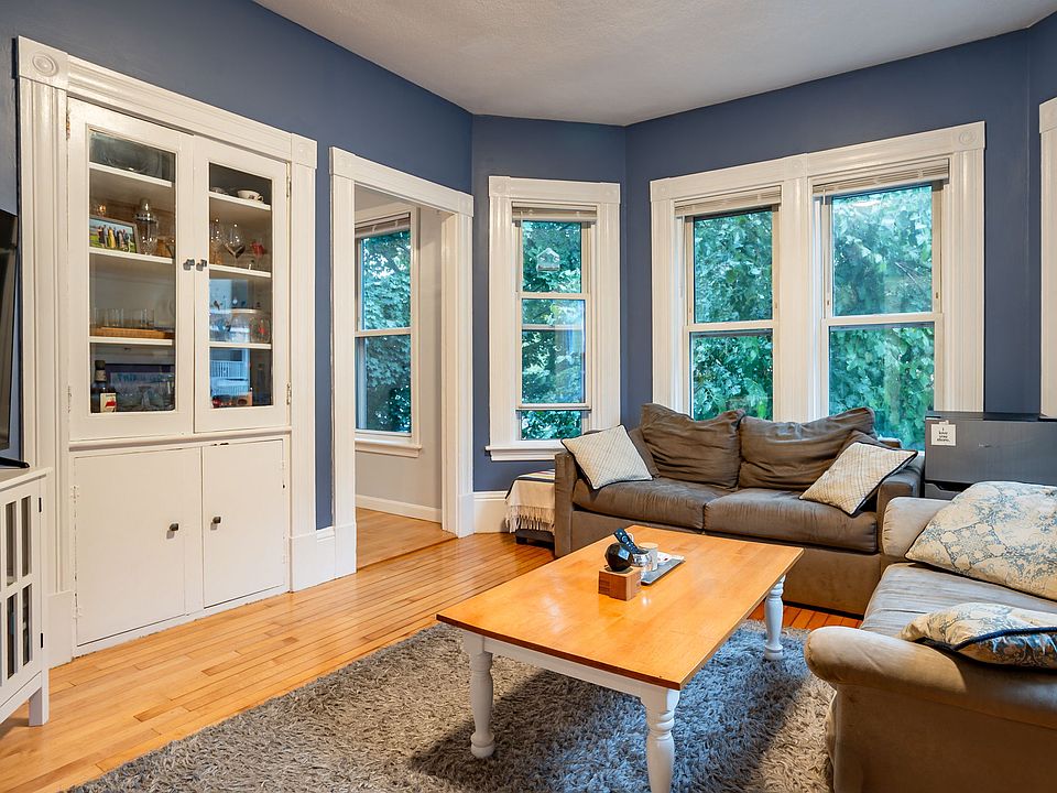 1st image of 197 Mount Vernon St #1