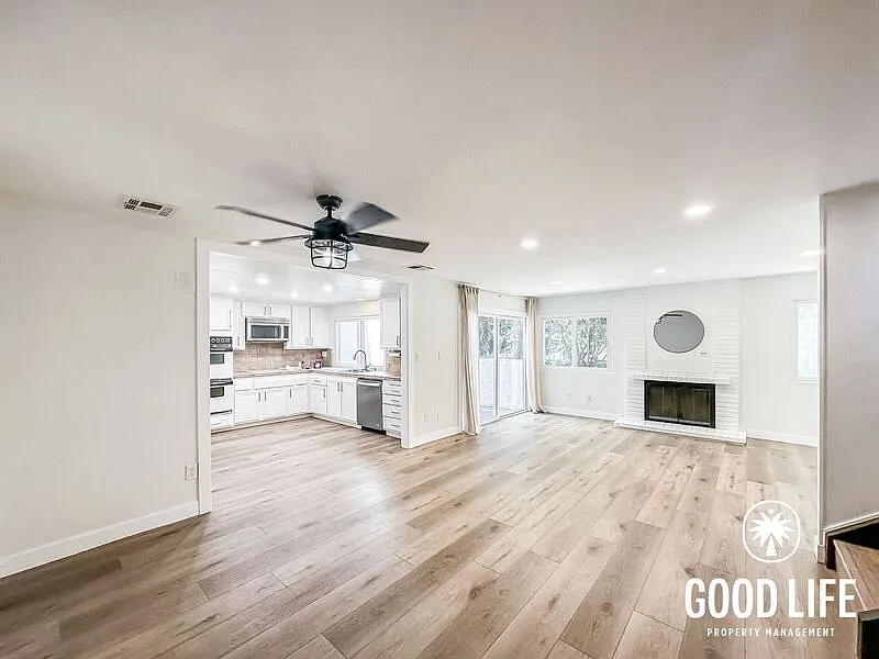 3 bed, 2.0 bath, 1600 sqft, $4,800 — Photo 2